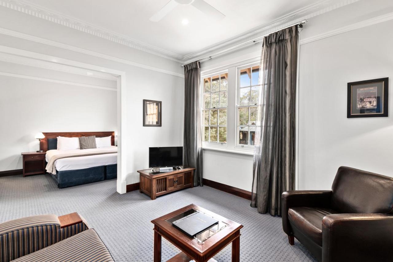 Caves House Hotel & Apartments Яллингап Экстерьер фото