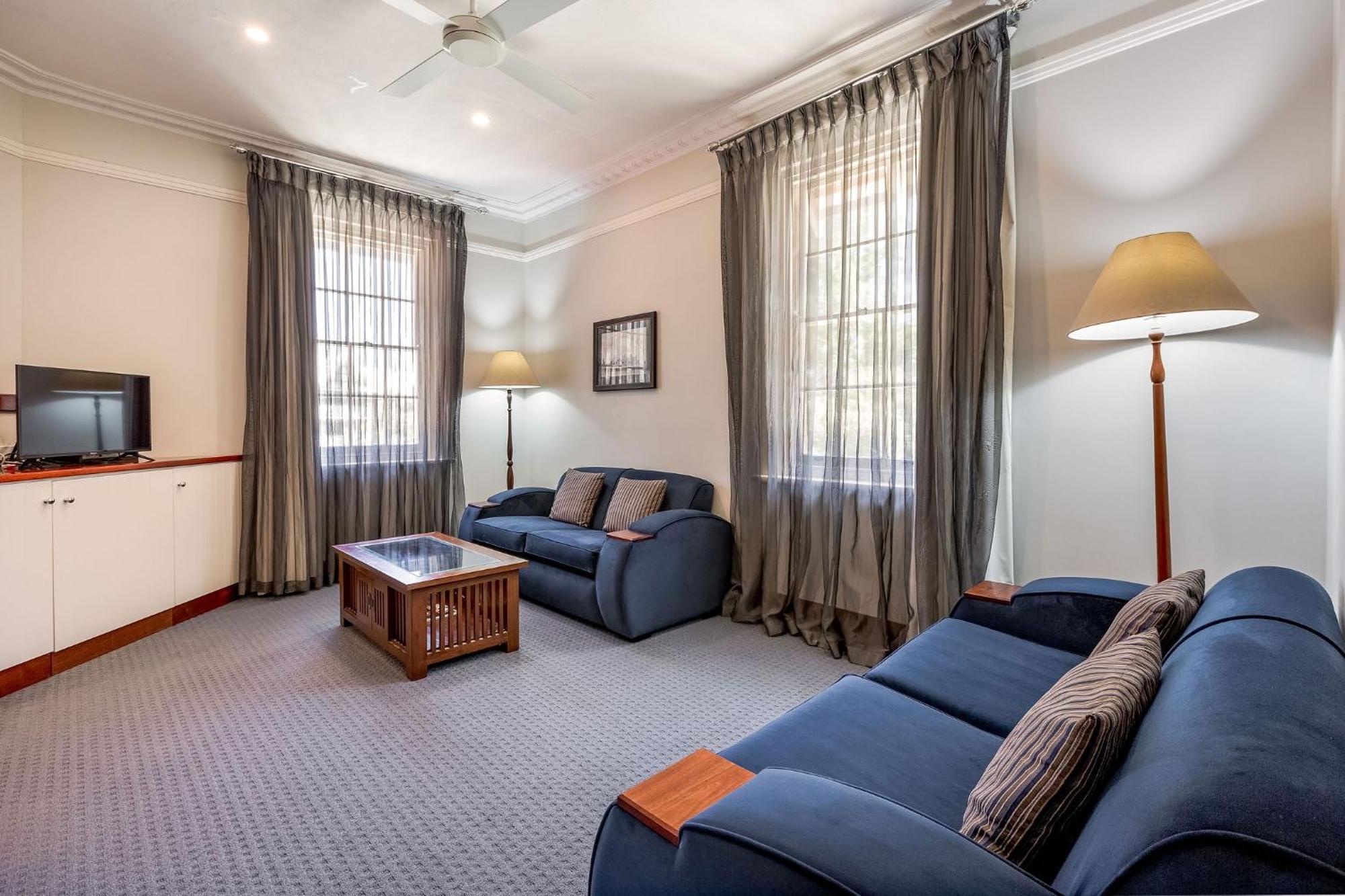 Caves House Hotel & Apartments Яллингап Экстерьер фото