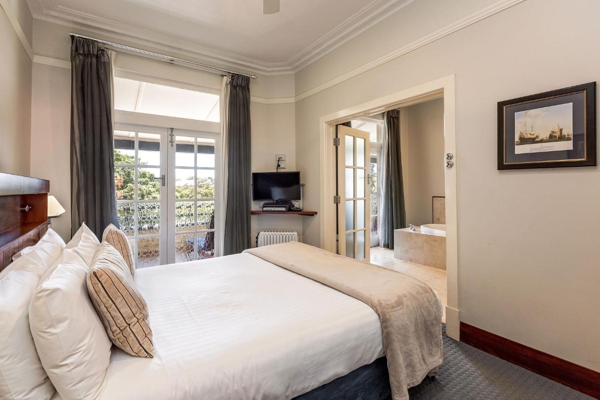 Caves House Hotel & Apartments Яллингап Экстерьер фото