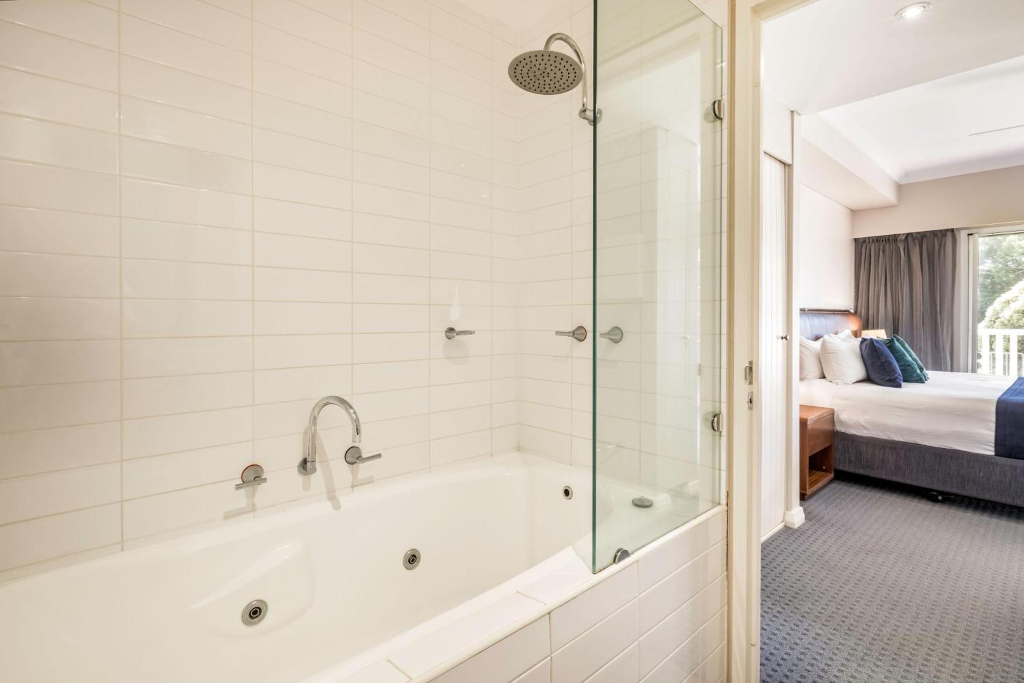 Caves House Hotel & Apartments Яллингап Экстерьер фото